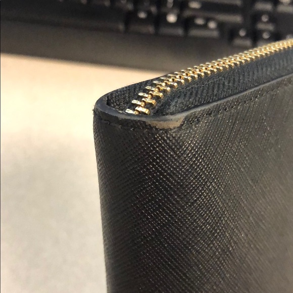 Tory Burch Robinson Zip Continental Wallet Black - Picture 6 of 8